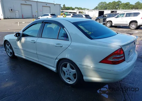 2007 Mercedes-Benz C 230 Sport from USA, damaged, VIN WDBRF52H67F874221